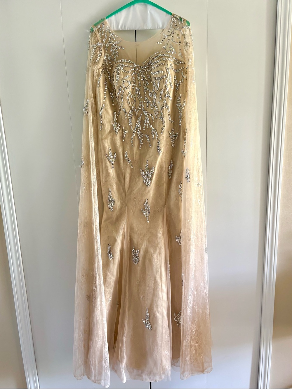 Women’s (Sz 16) Sleeveless Gold Beaded Dress - Formal, Wedding, Prom, Homecoming